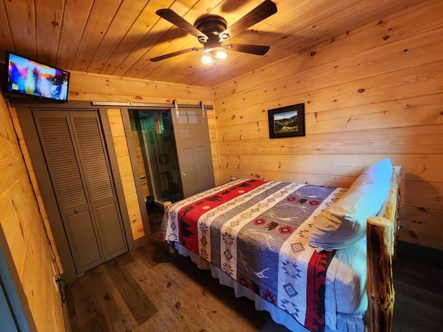 Dancing Bear Cabin- Relax & Enjoy! Sevierville Extérieur photo
