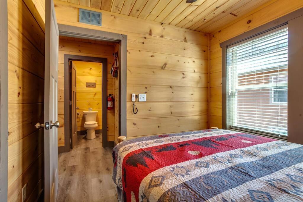 Dancing Bear Cabin- Relax & Enjoy! Sevierville Extérieur photo