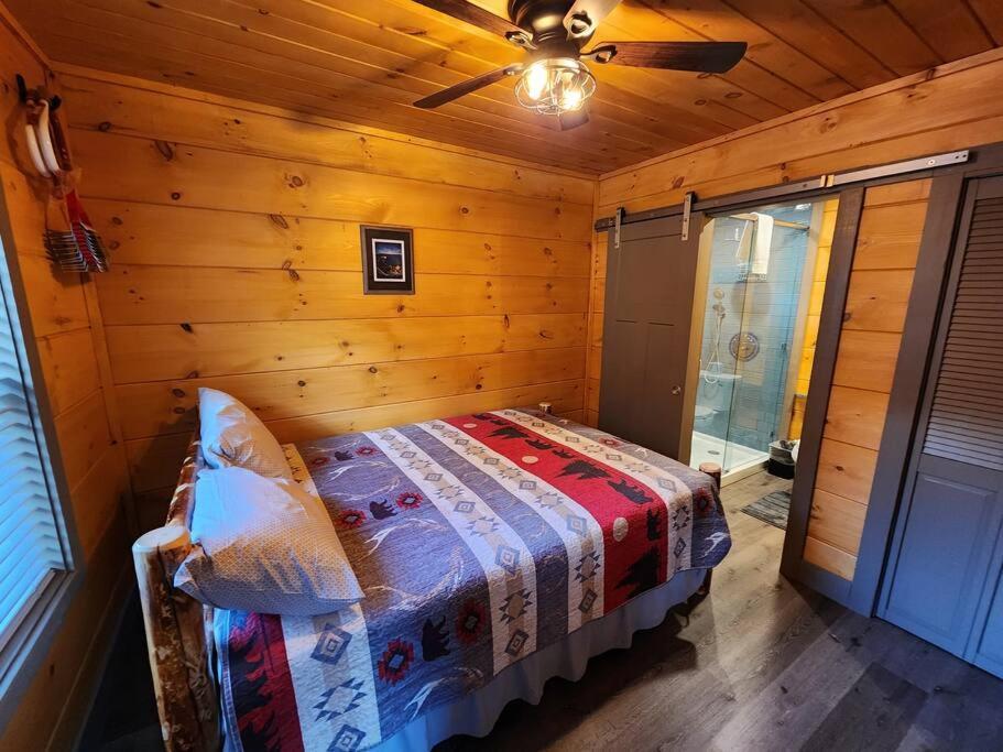 Dancing Bear Cabin- Relax & Enjoy! Sevierville Extérieur photo