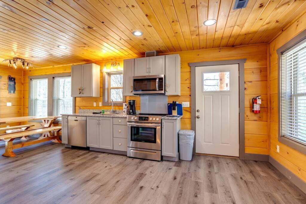 Dancing Bear Cabin- Relax & Enjoy! Sevierville Extérieur photo