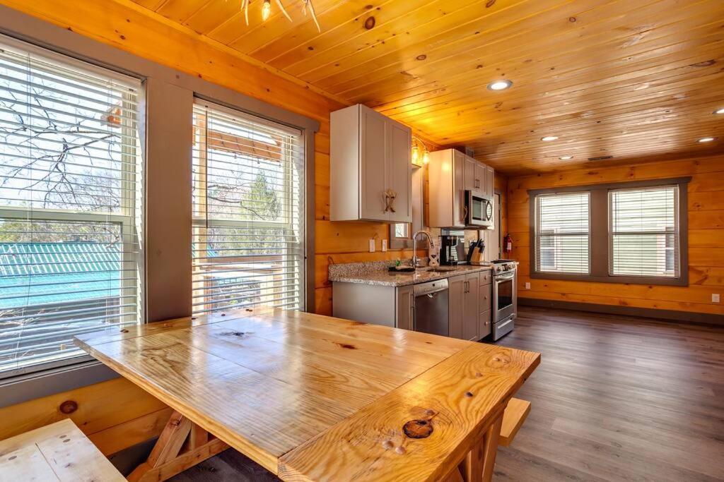 Dancing Bear Cabin- Relax & Enjoy! Sevierville Extérieur photo